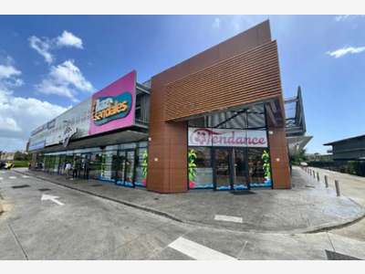 A louer bureaux 76m² PMR aux Abymes face aéroport
