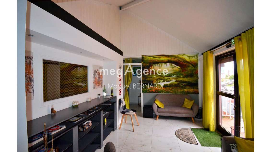 A louer local professionnel 13m² à Grand Camp 