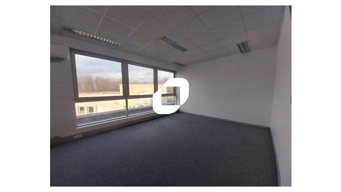 A louer Bureaux 230m² Les essarts le roi