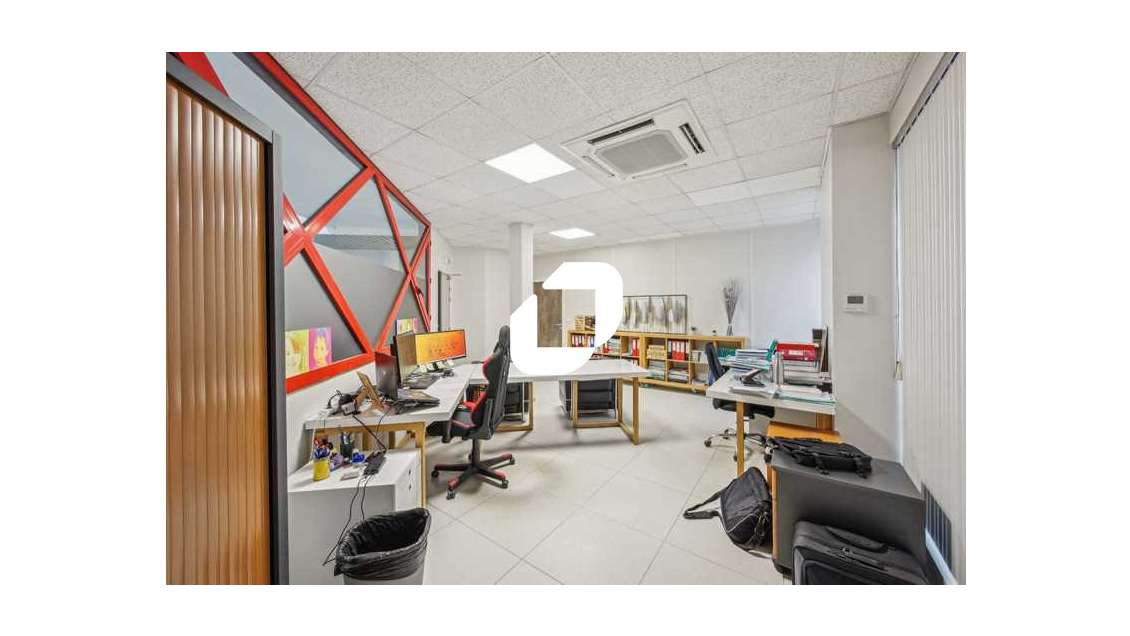 A louer Bureaux 265m² Les essarts le roi