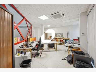 A louer Bureaux 265m² Les essarts le roi