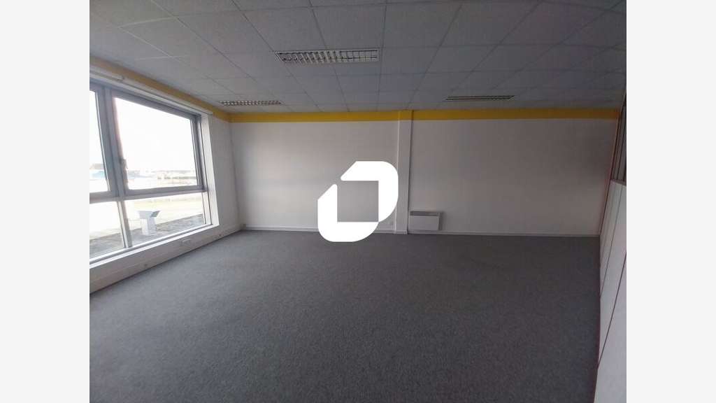 A louer Bureaux 230m² Les essarts le roi