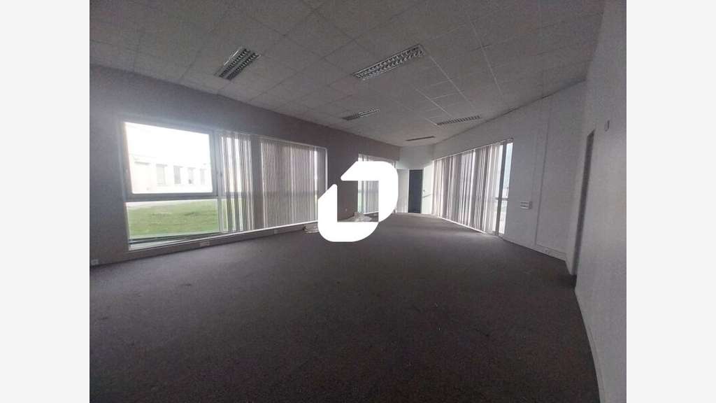 A louer Bureaux 66m² Les essarts le roi