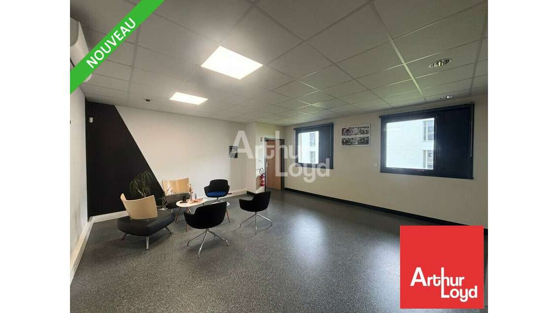 A louer bureaux lumineux 335m² Les Herbiers