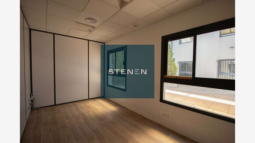 A louer bureaux 323m² Aix-en-Provence Pôle Act.