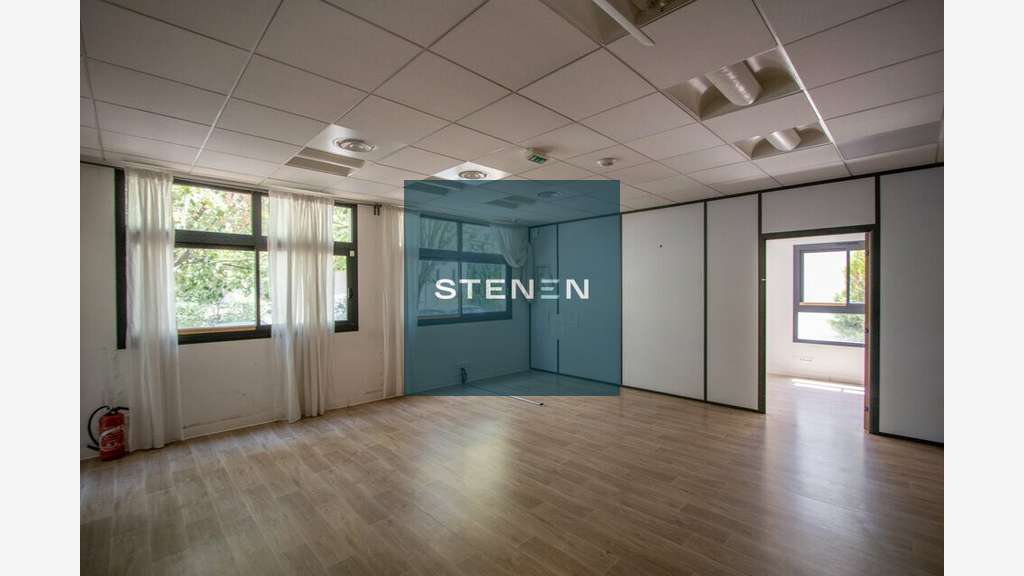 A louer bureaux 323m² Aix-en-Provence Pôle Act.