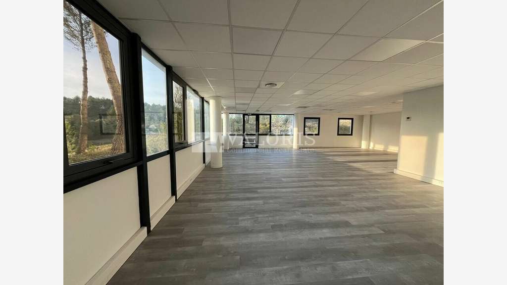 Bureaux de 117 et 270m² à louer sur la Duranne