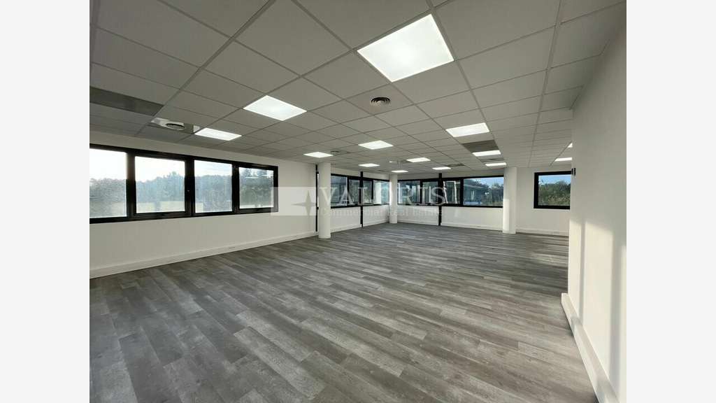 Bureaux de 117 et 270m² à louer sur la Duranne