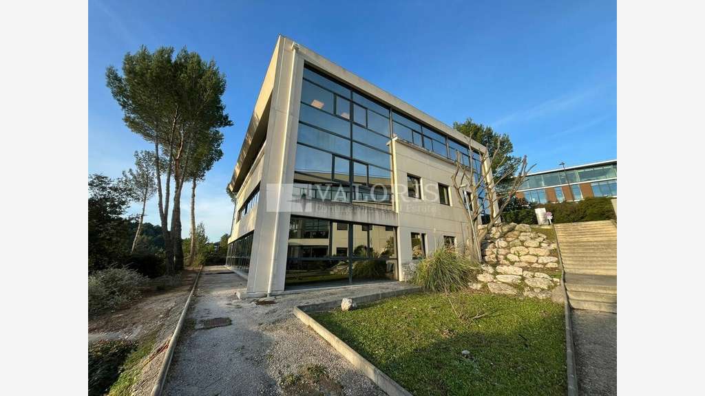 Bureaux de 117 et 270m² à louer sur la Duranne