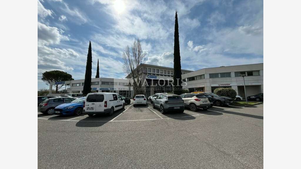 Bureaux 50 et 134 m²  à louer ZI des Milles