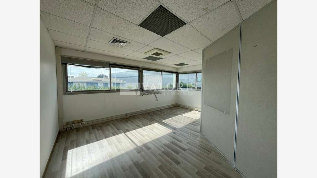 Bureaux 50 et 134 m²  à louer ZI des Milles
