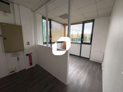 A louer Bureaux 200m² Les mureaux