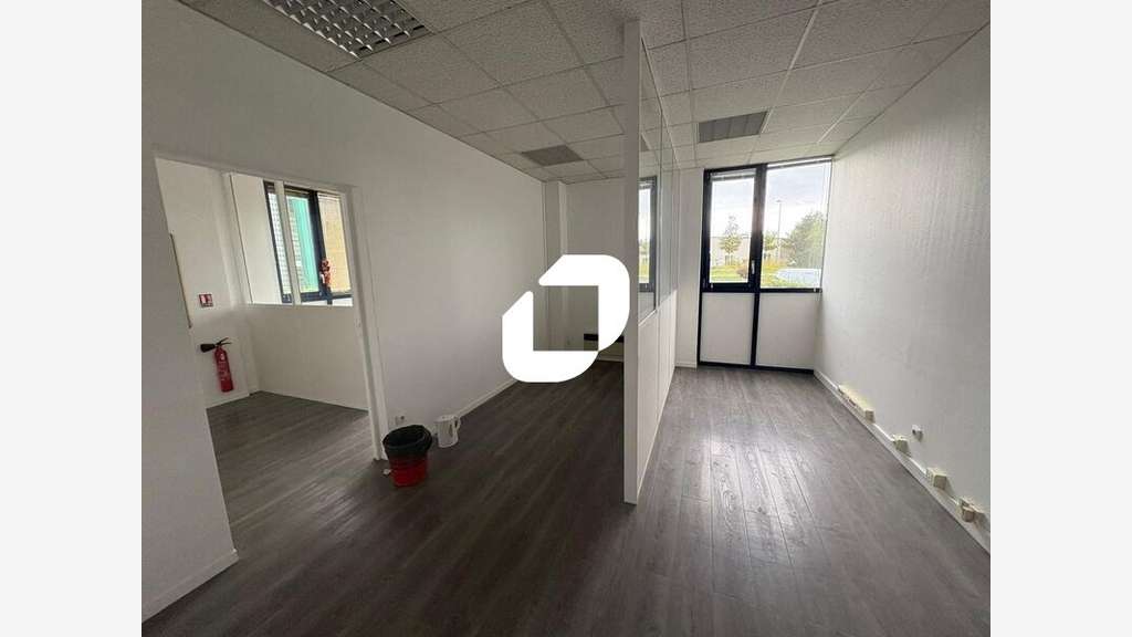 A louer Bureaux 200m² Les mureaux