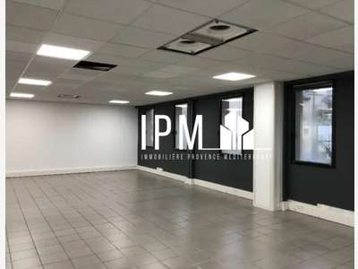 A louer bureaux 100m² à Aubagne ZI des Paluds