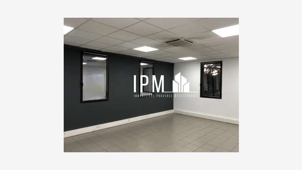 A louer bureaux 260m² R+1 à Aubagne ZI des Paluds
