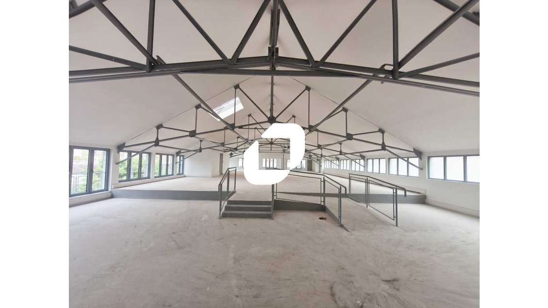 A louer Bureaux 449m² Les pavillons sous bois