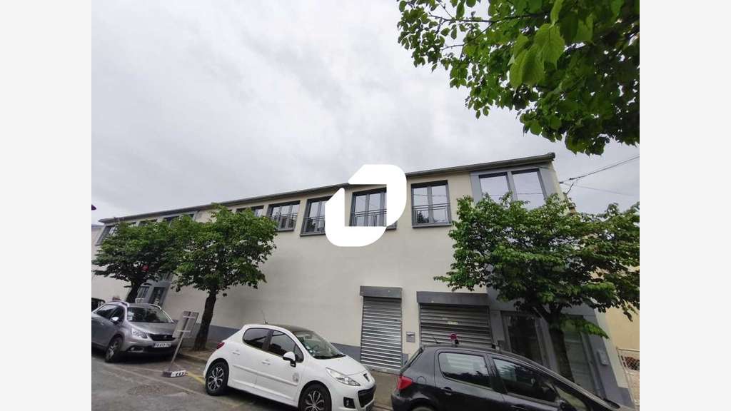A louer Bureaux 449m² Les pavillons sous bois