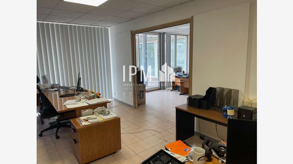 A louer bureaux 320m² divisibles ZAC de l'Agavon