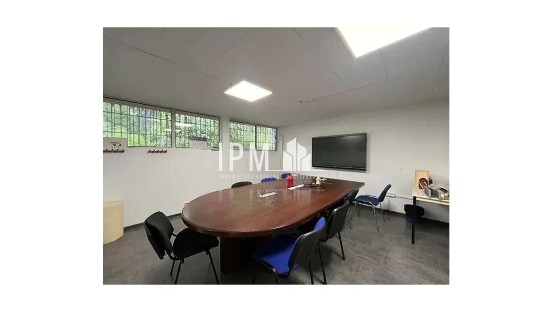 A louer bureaux 147m² Les Pennes-Mirabeau l'Agavon