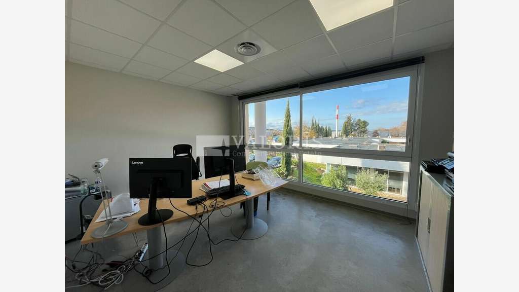 Bureaux 380m² à louer ZAC de l'Agavon A7 / D9