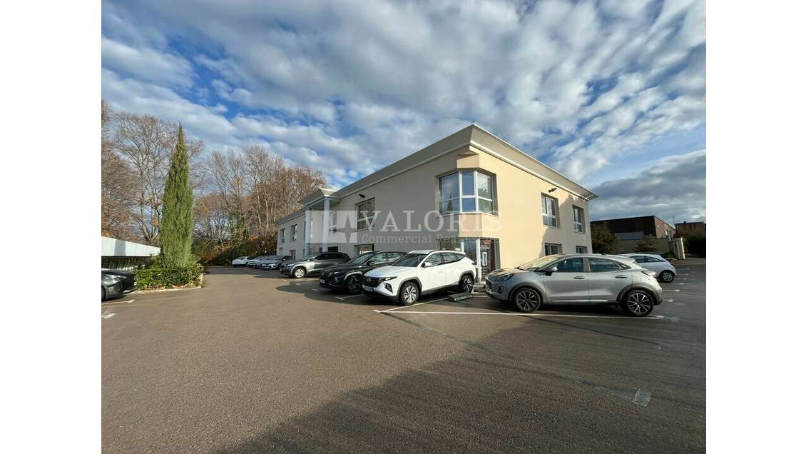 LES PENNES-MIRABEAU - BUREAUX à louer