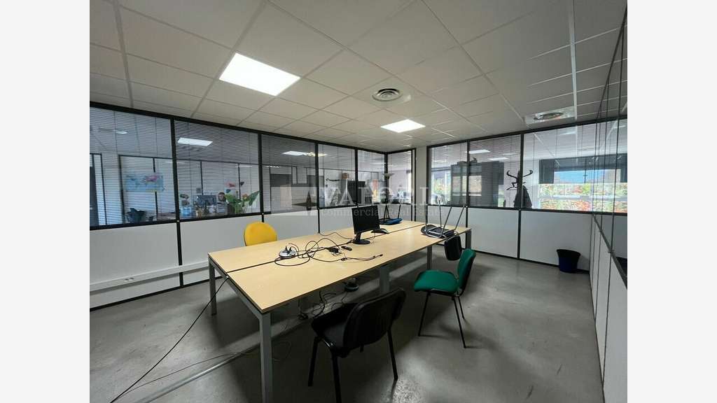 Bureaux 380m² à louer ZAC de l'Agavon A7 / D9