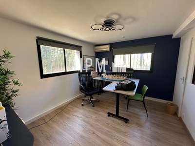 Bureaux de 130 m² - 13170 LES PENNES MIRABEAU