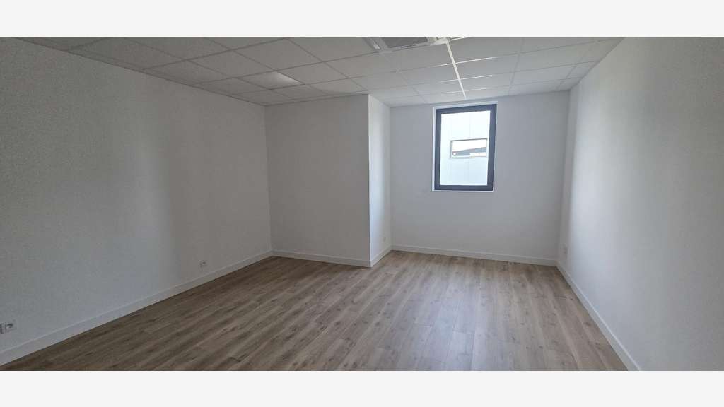 Bureaux de 120m² à louer en R+1 les Ponts de Cé