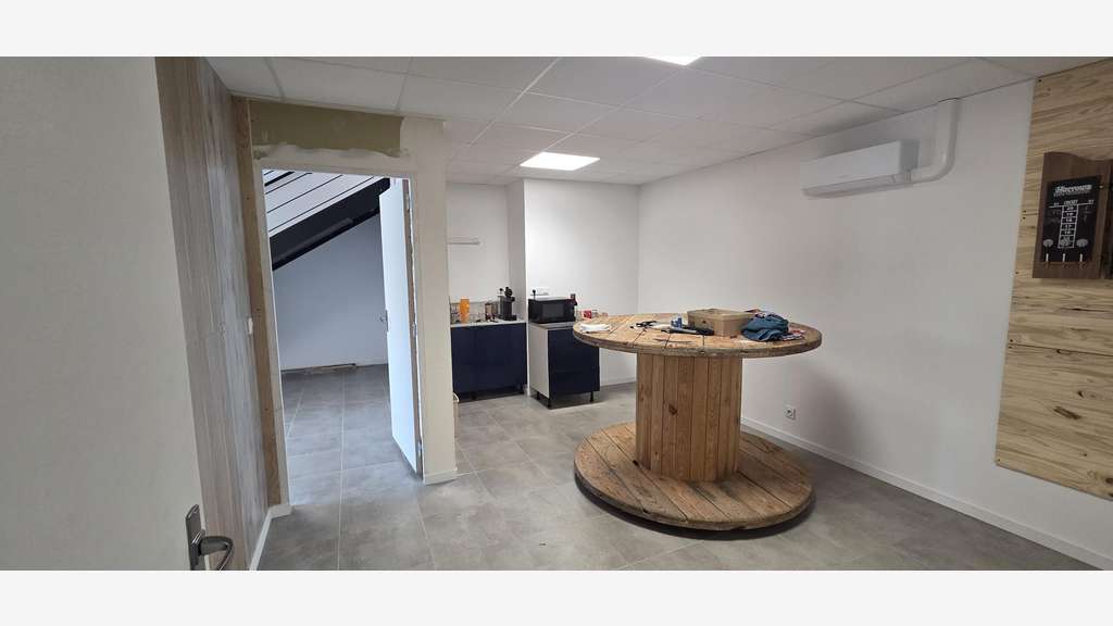 Bureaux 168m² à louer les Ponts de Cé Angers Sud