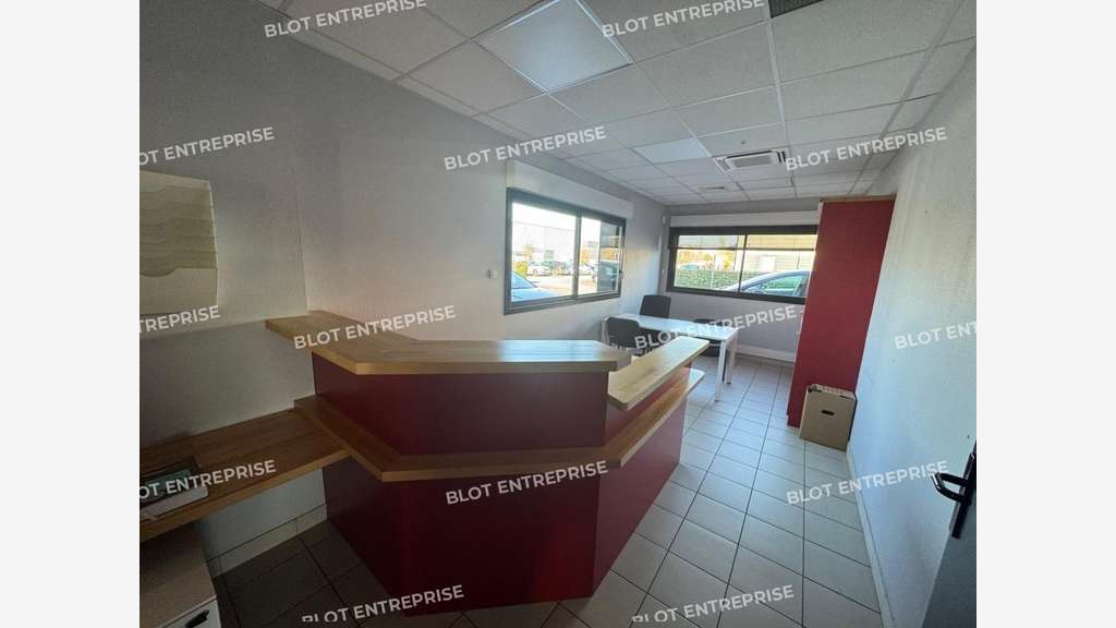 A louer bureaux 210m² ERP PMR aux Sorinières