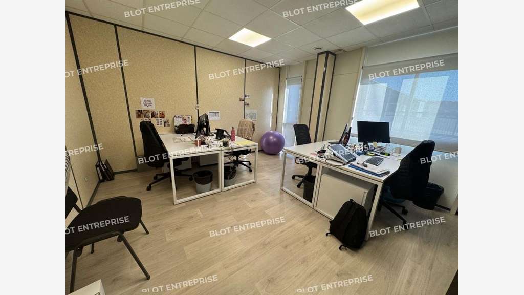 AV bureaux 520m² Les Sorinières empl stratégique