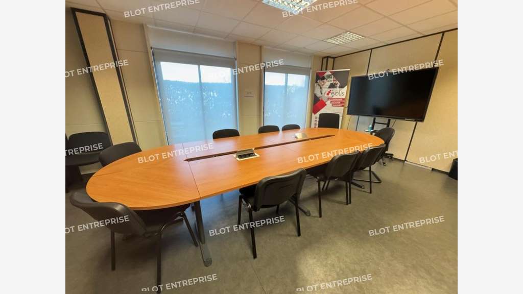 AV bureaux 520m² Les Sorinières empl stratégique
