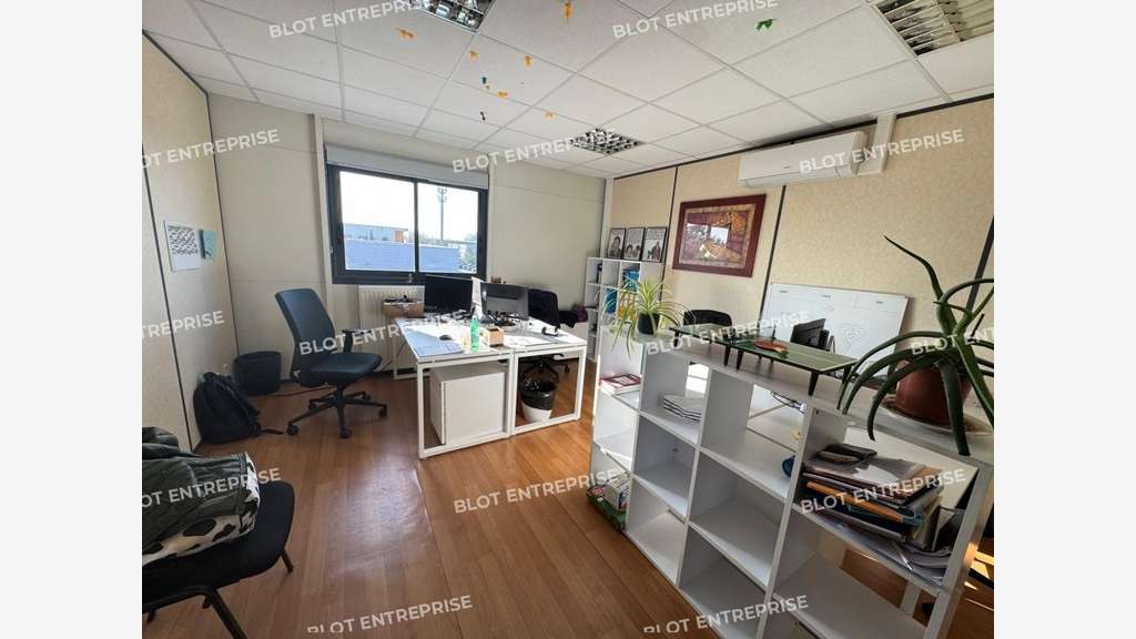 AV bureaux 520m² Les Sorinières empl stratégique