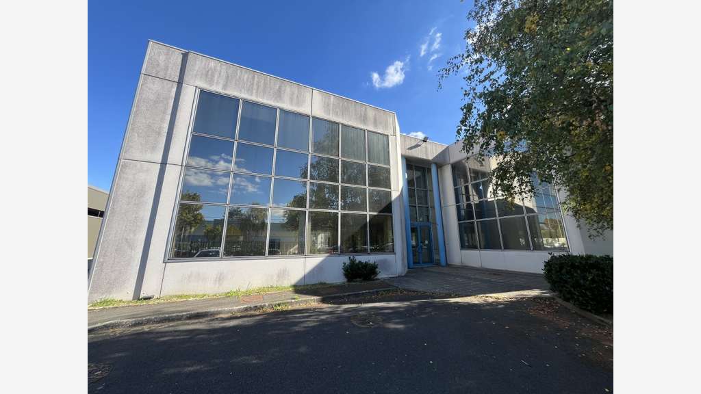 Bureaux 1056m² R+1 à louer Les Ulis Courtaboeuf