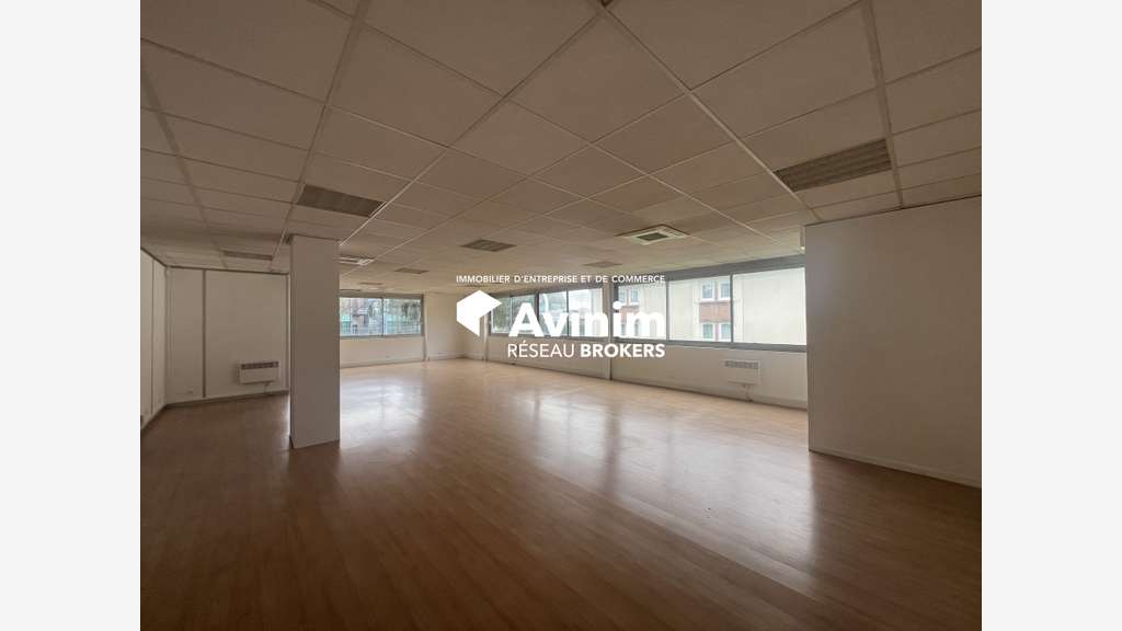 A louer bureau 40m² R+2 Les Ulis ZA Courtaboeuf
