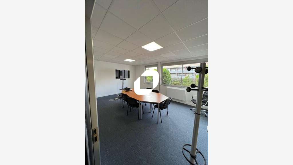 A louer Bureaux 110m² Les ulis