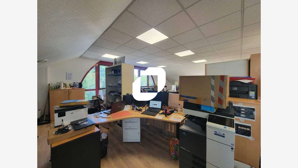 A louer Bureaux 74m² Les ulis