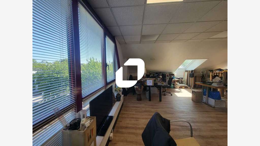 A louer Bureaux 74m² Les ulis