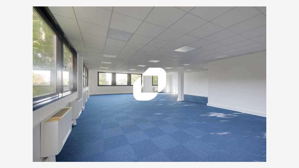 A louer Bureaux 151m² Les ulis
