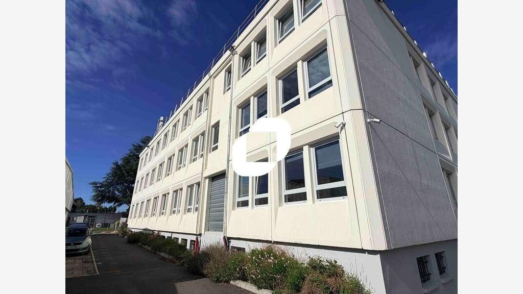 A louer Bureaux 2216m² Les ulis