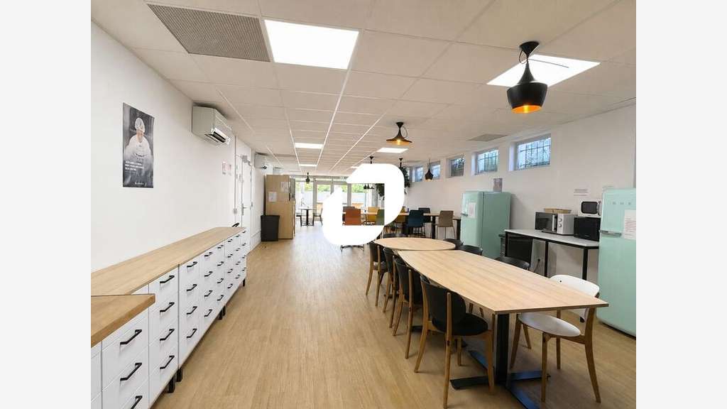 A louer Bureaux 2216m² Les ulis
