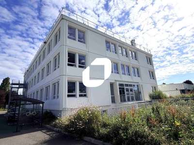 A louer Bureaux 2216m² Les ulis