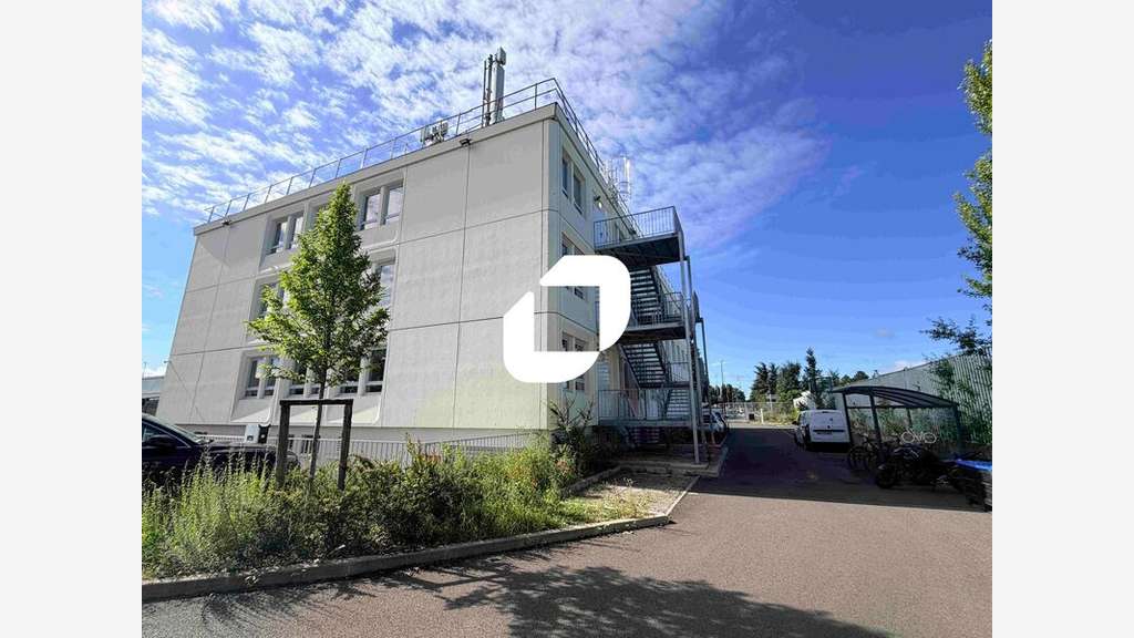 A louer Bureaux 2216m² Les ulis
