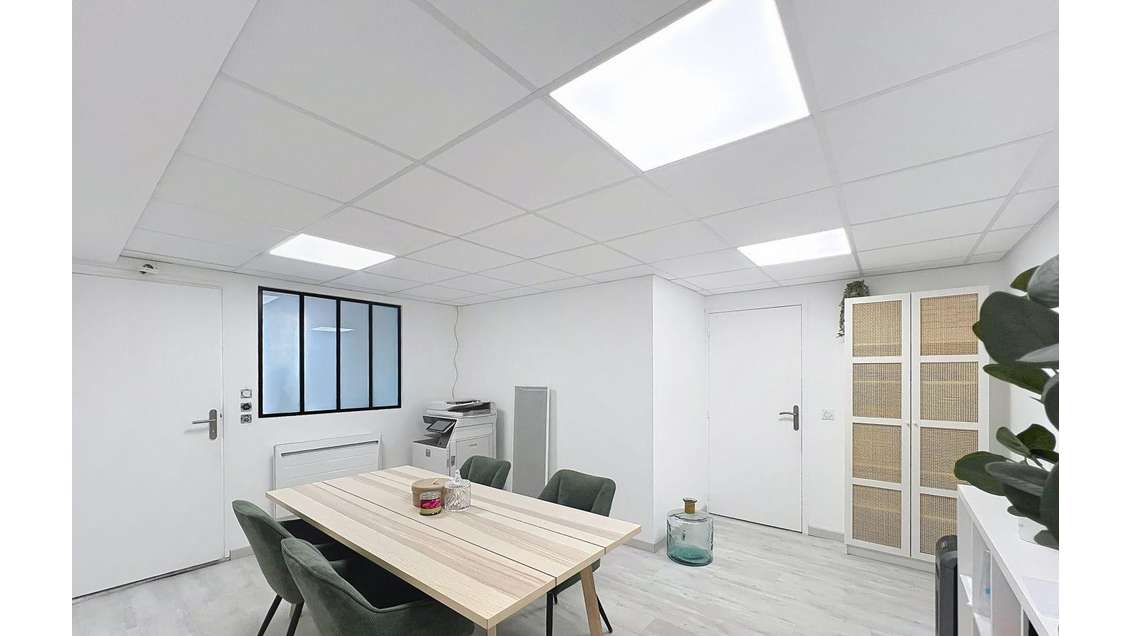 Location bureaux 20m² RDC Zone Commerciale Lésigny