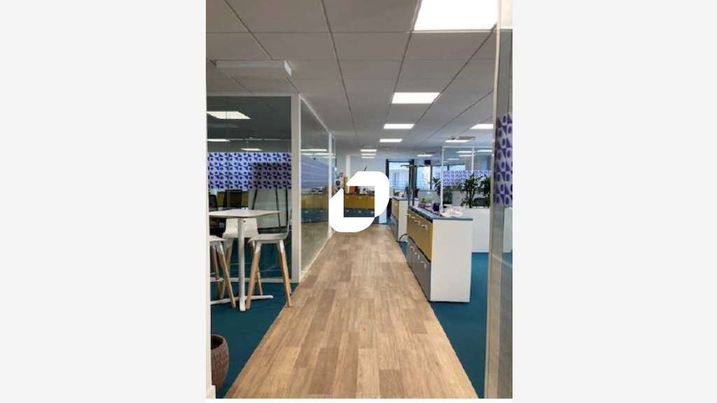 A louer Bureaux 1280m² Levallois perret