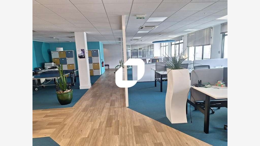 A louer Bureaux 1280m² Levallois perret