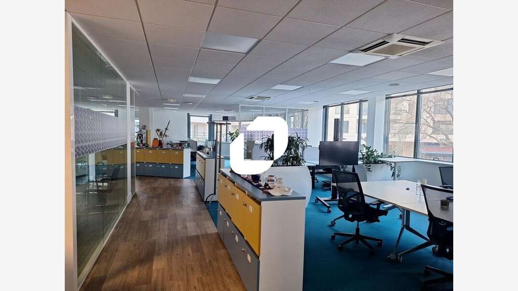 A louer Bureaux 1280m² Levallois perret