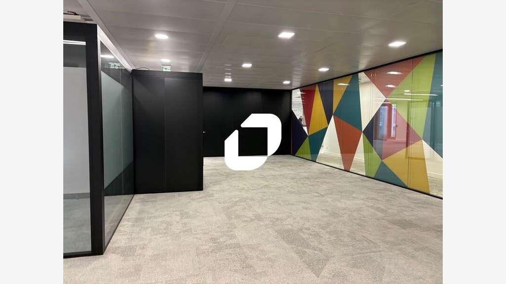 A louer Bureaux 2001m² Lezennes