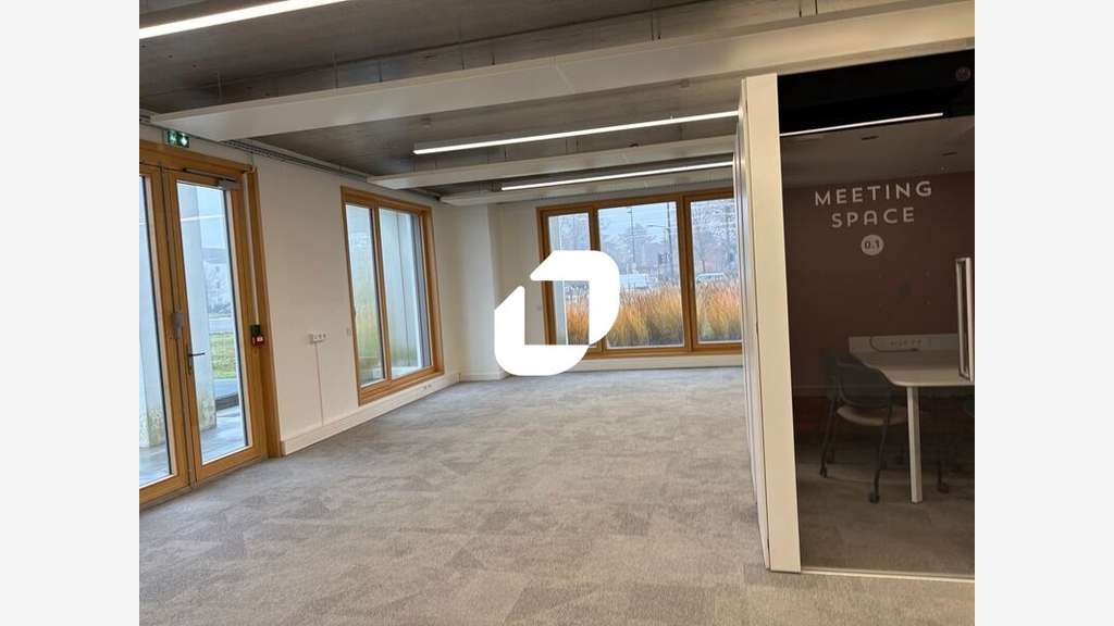 A louer Bureaux 2001m² Lezennes