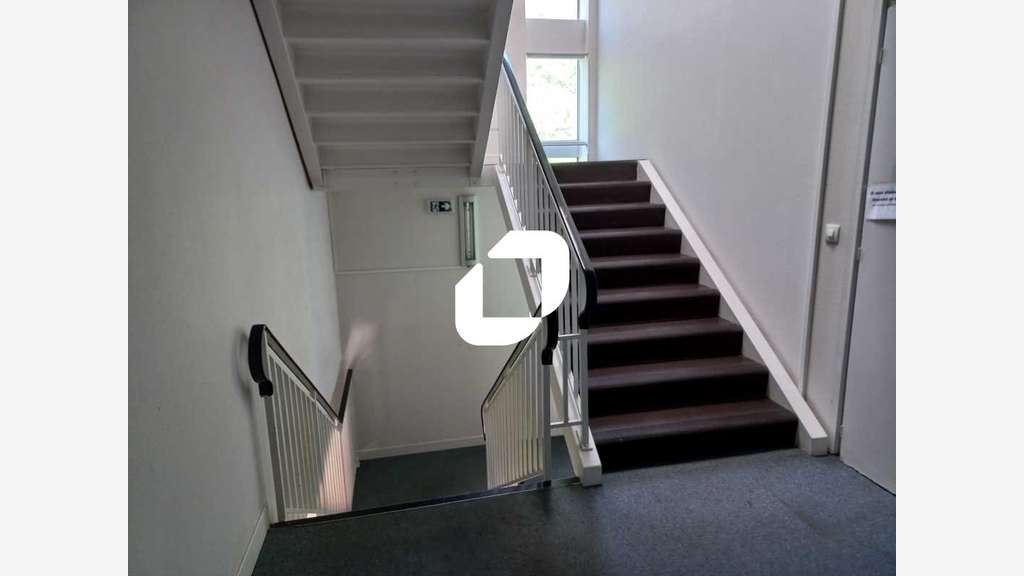 A louer Bureaux 642m² Lezennes